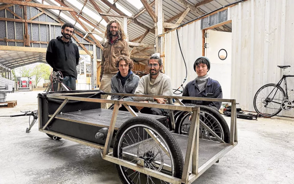 À Melgven, ils fabriquent une remorque à trois roues pour collecter les déchets alimentaires à Douarnenez © Le Télégramme/Jean-François Berteau